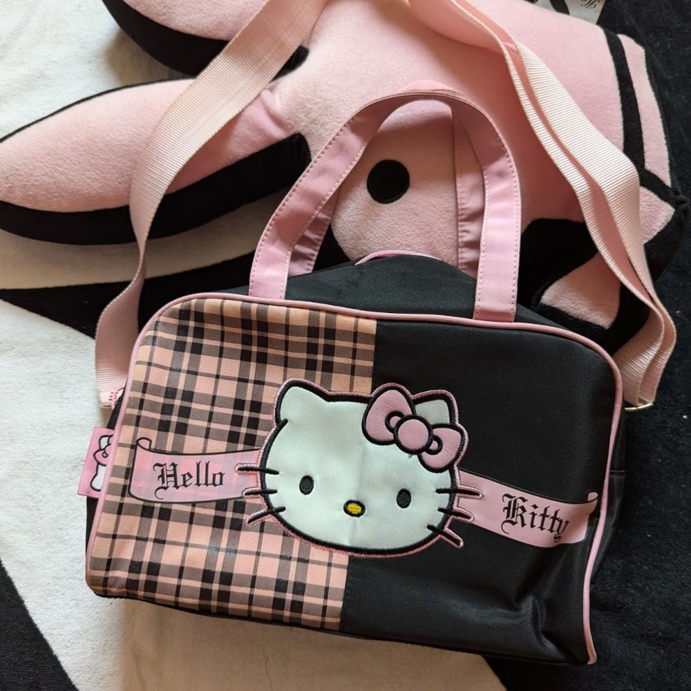 Hello kitty purse